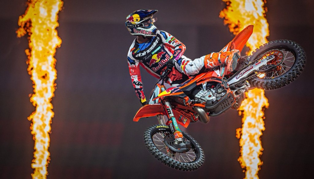 Eli Tomac Wins in Vancouver And Sends a Warning Shot for 2026